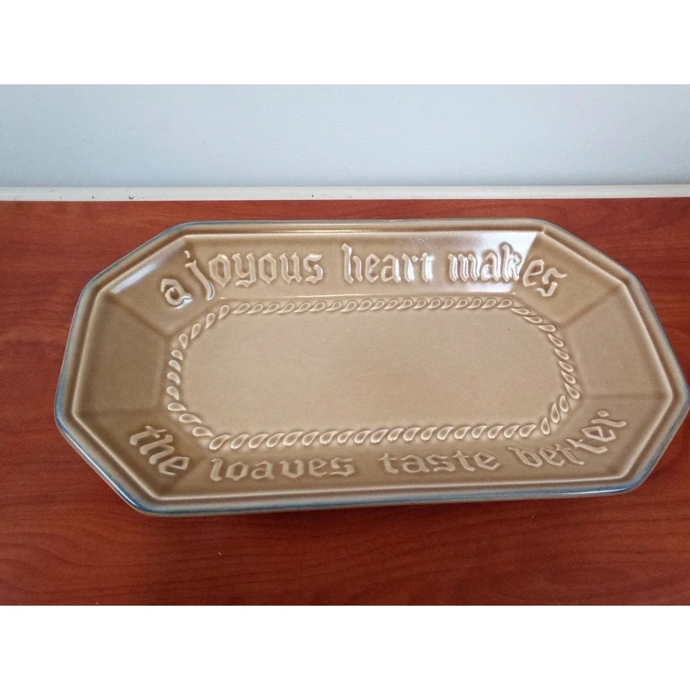 Pfaltzgraff  Village Bread Loaf Plate - Picture 1 of 3